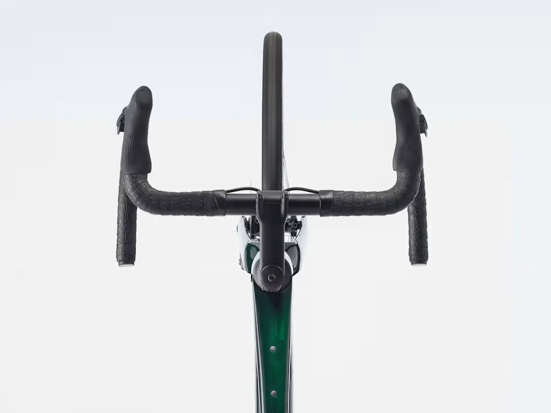 Bicicleta de carretera trek domane sl7 Gen 4 con ruedas de carbono en Bikes Click